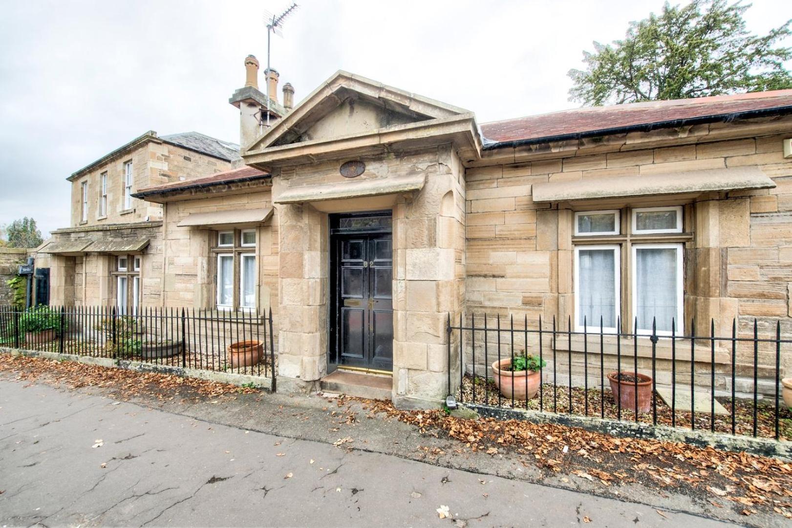 Guestready - Classic Charm Near Holyrood Park Edinburgh Ngoại thất bức ảnh
